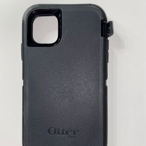 iPhone 11 Otterbox Defender